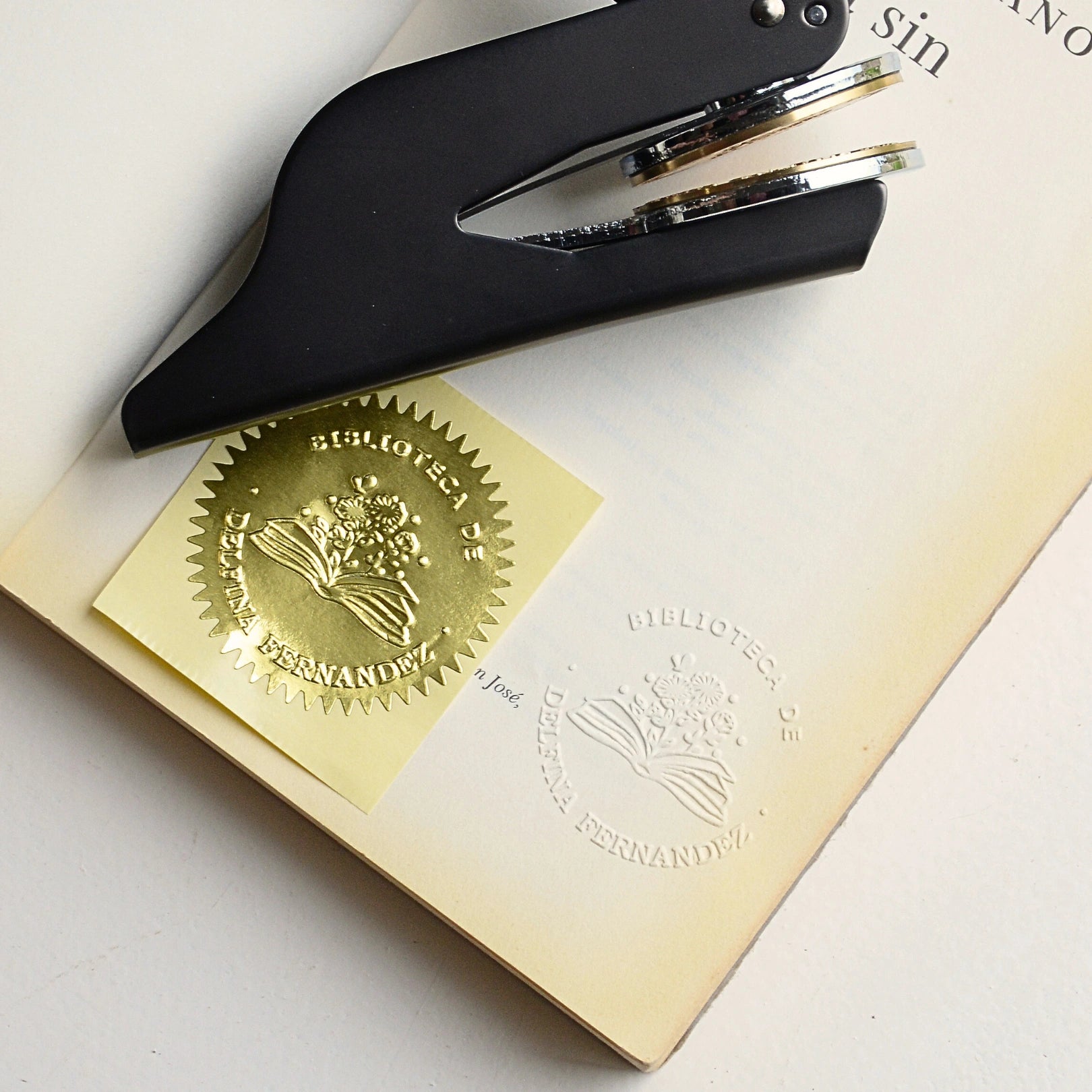 Embosador de Libros Personalizado